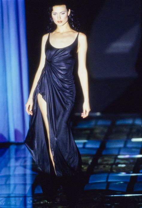 shalom harlow Versace 1995